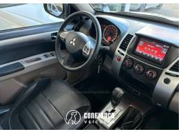 MITSUBISHI - PAJERO DAKAR - 2017/2018 - Prata - R$ 176.900,00