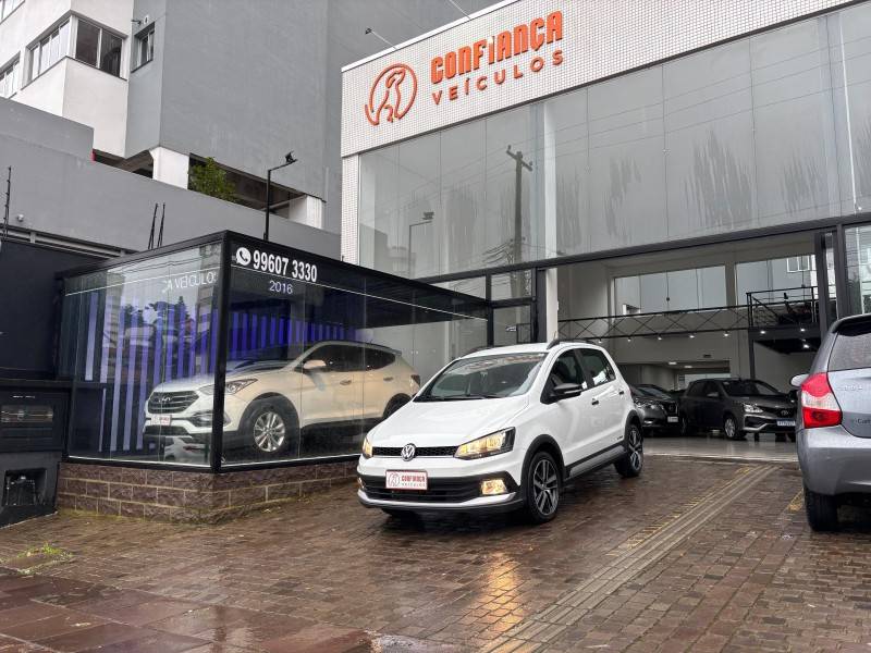 VOLKSWAGEN - FOX - 2021/2022 - Branca - R$ 74.900,00