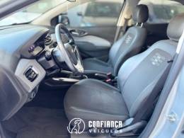 CHEVROLET - ONIX - 2018/2019 - Prata - R$ 62.900,00
