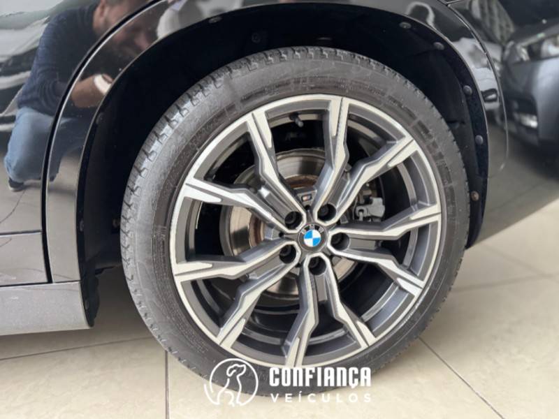 BMW - X1 - 2020/2021 - Preta - R$ 209.900,00