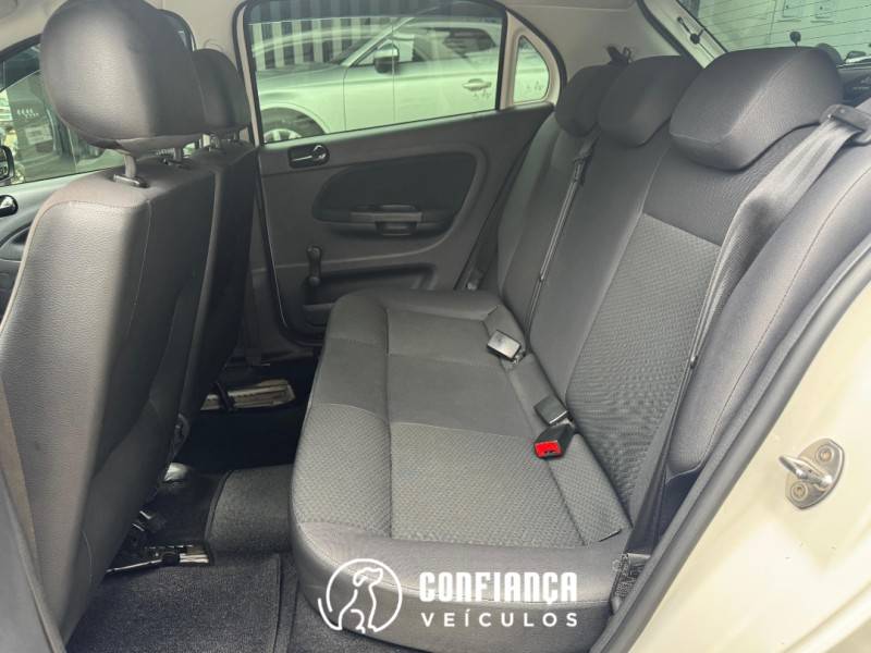 VOLKSWAGEN - GOL - 2020/2021 - Branca - R$ 49.900,00