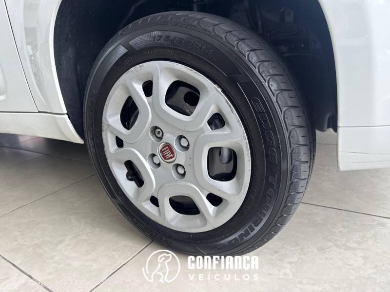 FIAT - UNO - 2010/2012 - Branca - R$ 30.900,00