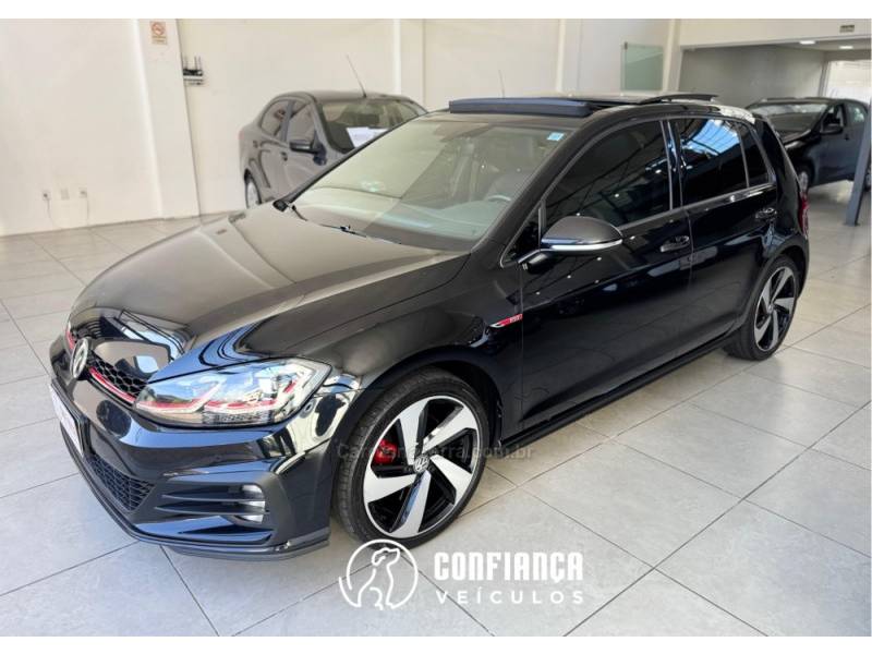 VOLKSWAGEN - GOLF - 2019/2019 - Preta - R$ 219.900,00