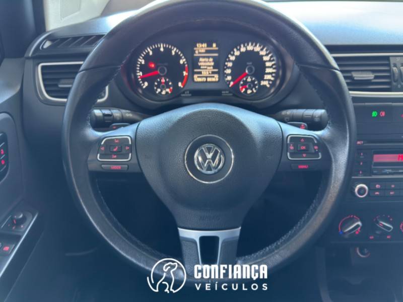 VOLKSWAGEN - SPACEFOX - 2012/2013 - Branca - R$ 39.900,00