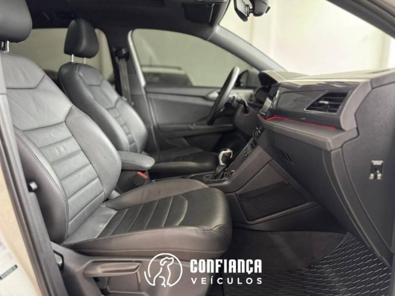 VOLKSWAGEN - TAOS - 2022/2022 - Branca - R$ 151.900,00