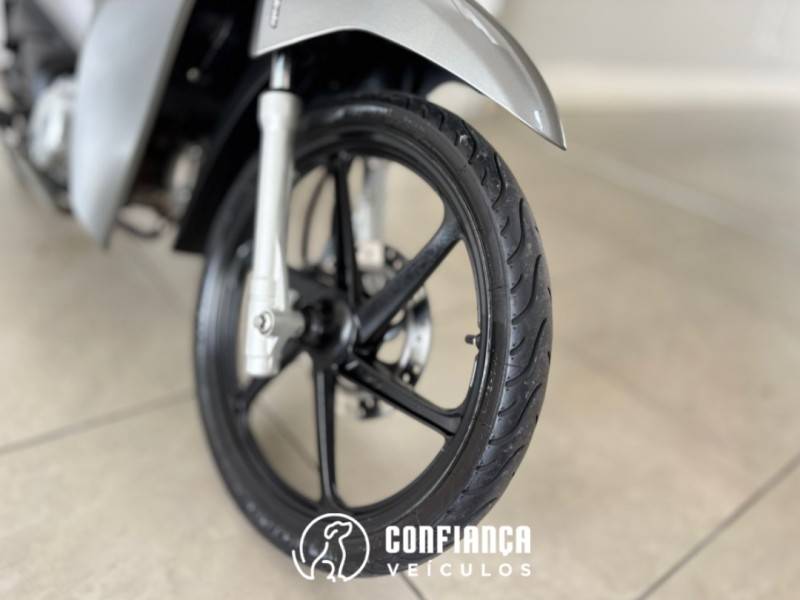 HONDA - BIZ 125 - 2019/2019 - Prata - R$ 15.490,00