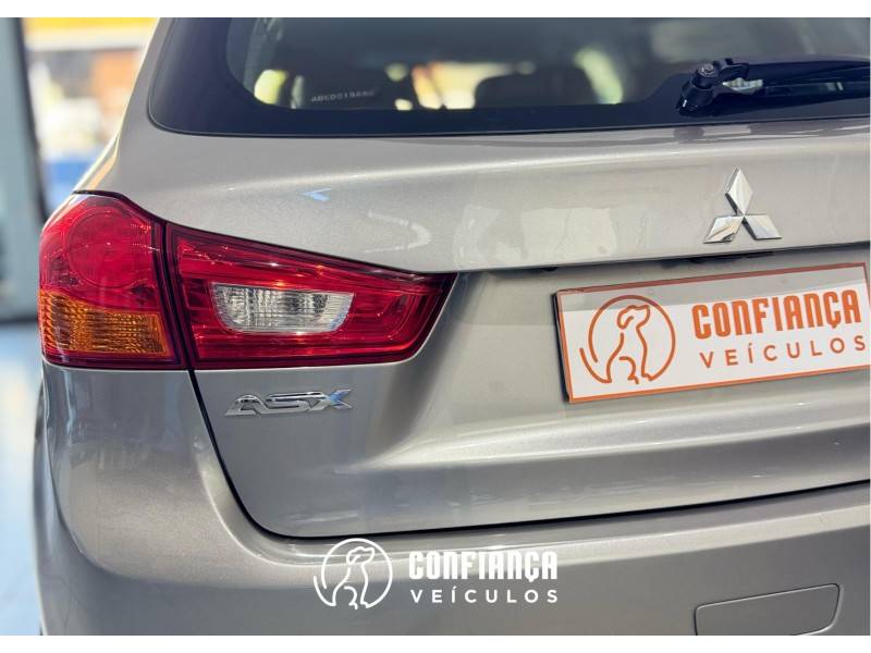 MITSUBISHI - ASX - 2013/2014 - Prata - R$ 73.900,00