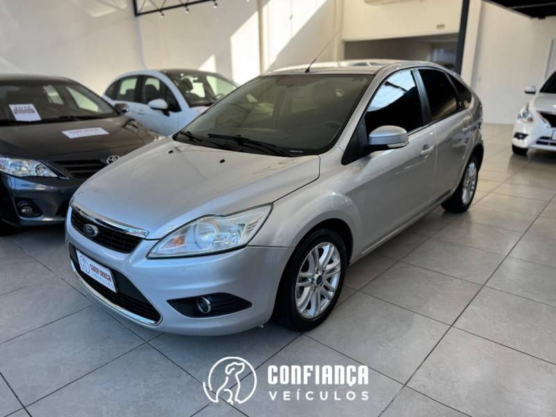 FORD - FOCUS - 2009/2009 - Prata - R$ 38.900,00