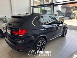 BMW - X5 - 2017/2018 - Azul - R$ 215.900,00