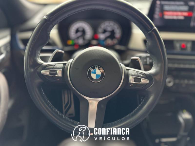 BMW - X1 - 2020/2021 - Preta - R$ 209.900,00
