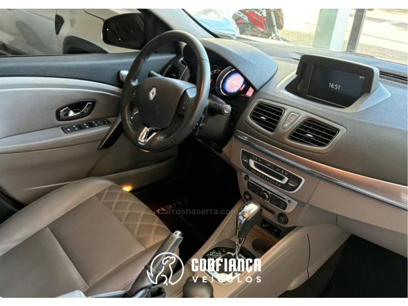 RENAULT - FLUENCE - 2014/2015 - Branca - R$ 61.900,00