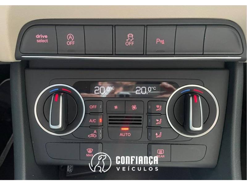 AUDI - Q3 - 2015/2016 - Branca - R$ 99.900,00
