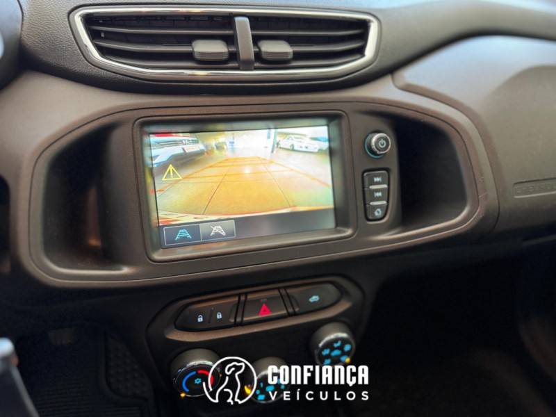 CHEVROLET - PRISMA - 2016/2017 - Branca - R$ 59.900,00