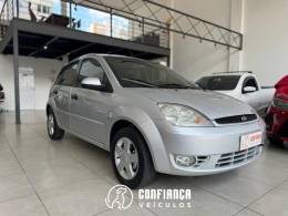 FORD - FIESTA - 2002/2003 - Prata - R$ 19.900,00