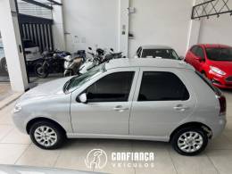 FIAT - PALIO - 2014/2015 - Prata - R$ 35.900,00