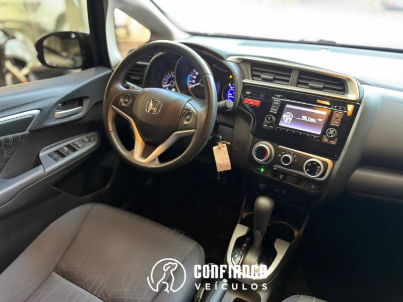 HONDA - FIT - 2015/2016 - Preta - R$ 69.900,00