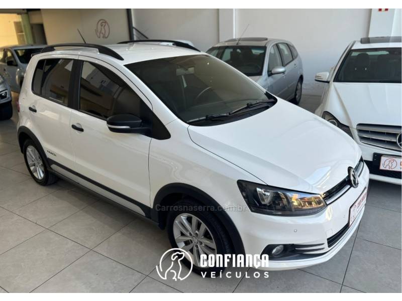 VOLKSWAGEN - FOX - 2016/2017 - Branca - R$ 54.900,00