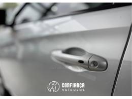 TOYOTA - YARIS - 2021/2022 - Prata - R$ 84.900,00