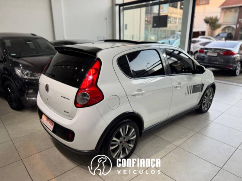 FIAT - PALIO - 2013/2013 - Branca - R$ 42.900,00