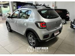 RENAULT - SANDERO - 2018/2019 - Prata - R$ 55.900,00