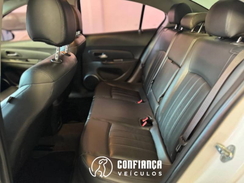CHEVROLET - CRUZE - 2015/2015 - Branca - R$ 65.900,00