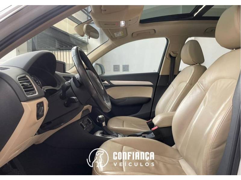 AUDI - Q3 - 2015/2016 - Branca - R$ 99.900,00
