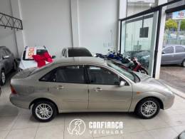 FORD - FOCUS - 2003/2003 - Prata - R$ 18.900,00