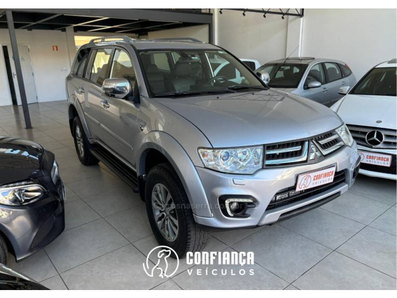 MITSUBISHI - PAJERO DAKAR - 2017/2018 - Prata - R$ 176.900,00