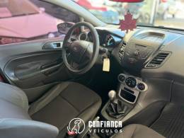 FORD - FIESTA - 2014/2015 - Vermelha - R$ 46.900,00