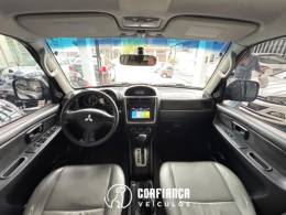 MITSUBISHI - PAJERO TR4 - 2012/2013 - Verde - R$ 66.900,00
