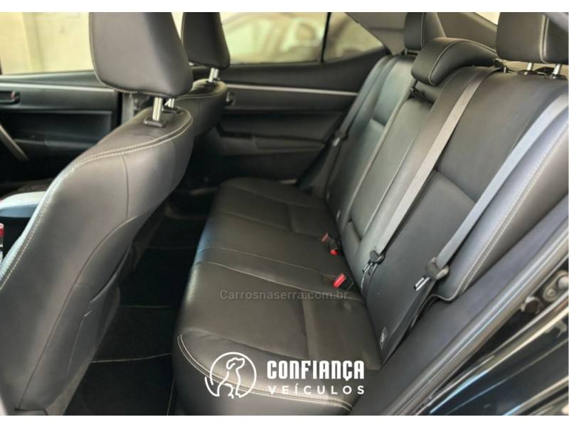 TOYOTA - COROLLA - 2018/2019 - Preta - R$ 112.900,00