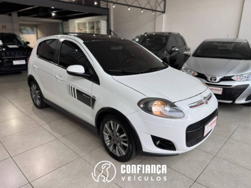 FIAT - PALIO - 2013/2013 - Branca - R$ 42.900,00