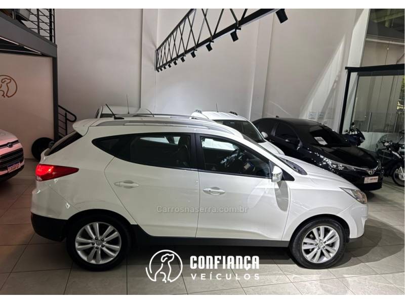 HYUNDAI - IX35 - 2014/2015 - Branca - R$ 75.900,00