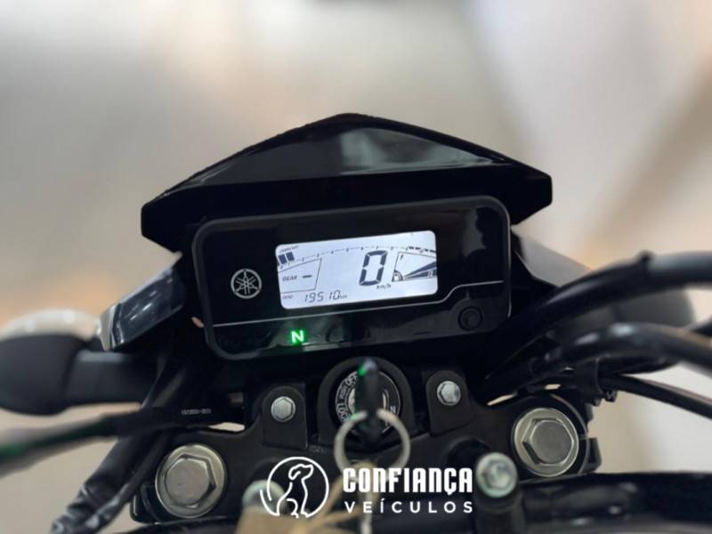 YAMAHA - YBR - 2022/2023 - Branca - R$ 16.200,00