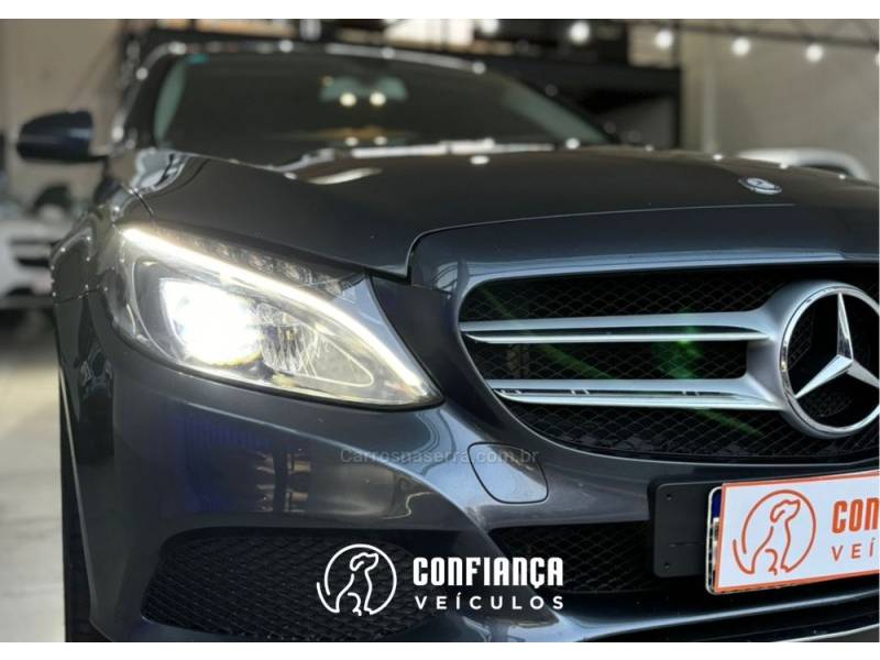 MERCEDES-BENZ - C 180 - 2015/2016 - Cinza - R$ 112.900,00