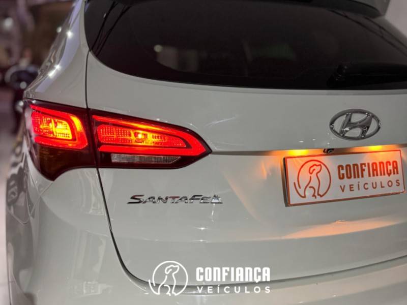 HYUNDAI - SANTA FÉ - 2015/2016 - Branca - R$ 99.900,00