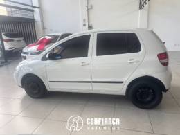 VOLKSWAGEN - FOX - 2006/2007 - Branca - R$ 21.900,00