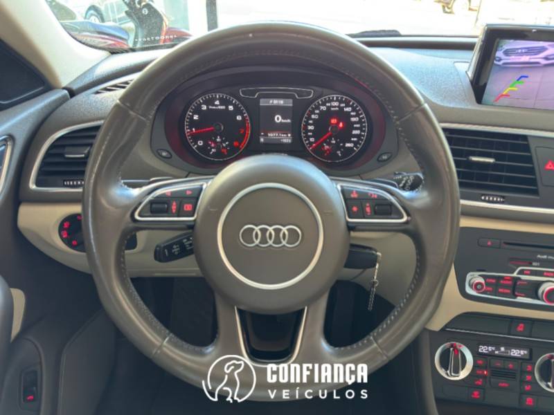 AUDI - Q3 - 2014/2015 - Preta - R$ 89.900,00