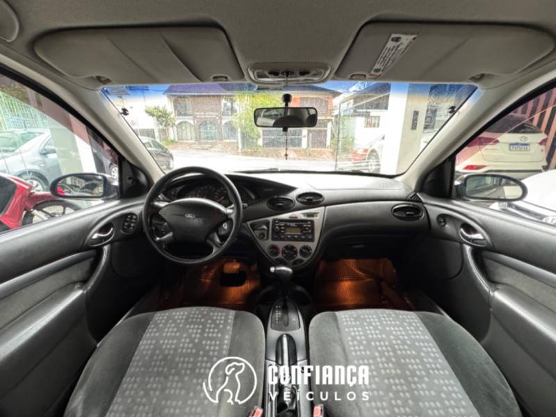 FORD - FOCUS - 2003/2003 - Prata - R$ 18.900,00