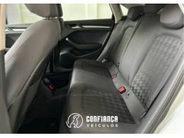 AUDI - A3 - 2014/2014 - Prata - R$ 77.900,00