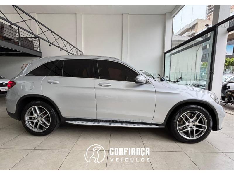 MERCEDES-BENZ - GLC 250 - 2016/2017 - Prata - R$ 209.900,00