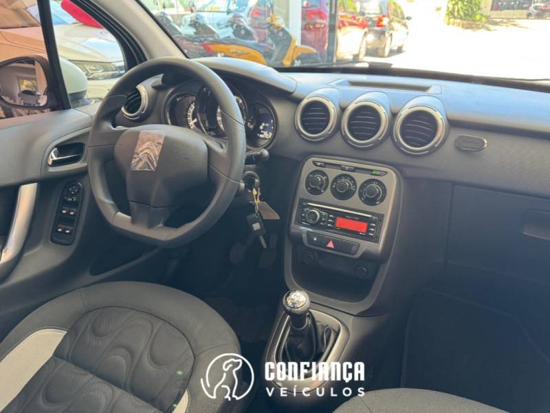 CITROËN - C3 - 2014/2015 - Branca - R$ 43.900,00