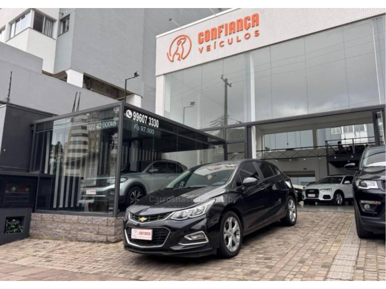 CHEVROLET - CRUZE - 2018/2019 - Preta - R$ 88.900,00