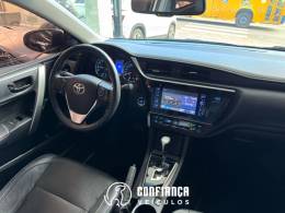 TOYOTA - COROLLA - 2018/2019 - Branca - R$ 108.900,00