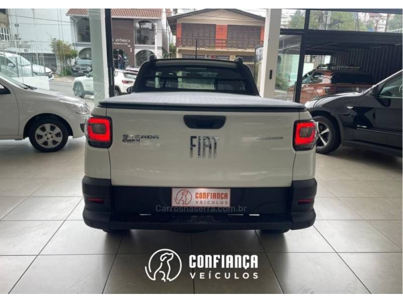 FIAT - STRADA - 2023/2023 - Branca - R$ 89.900,00