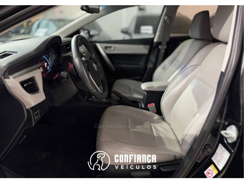 TOYOTA - COROLLA - 2016/2016 - Preta - R$ 87.900,00