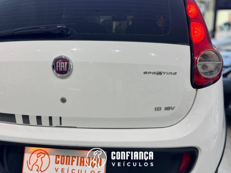 FIAT - PALIO - 2013/2013 - Branca - R$ 42.900,00