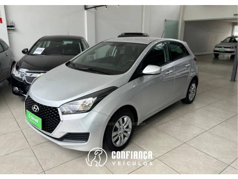 HYUNDAI - HB20S - 2019/2019 - Prata - R$ 60.900,00