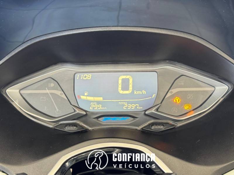 HONDA - PCX - 2023/2023 - Branca - R$ 20.900,00