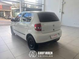 VOLKSWAGEN - FOX - 2006/2007 - Branca - R$ 21.900,00